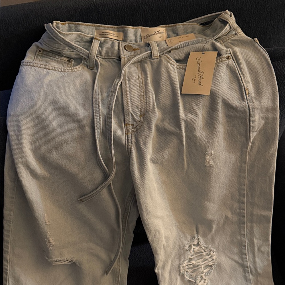 Universal Thread Light Wash Mid Rise Baggy Jeans